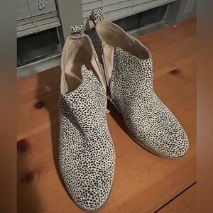 Toms Dotted Ankle Boots - Black and Cream